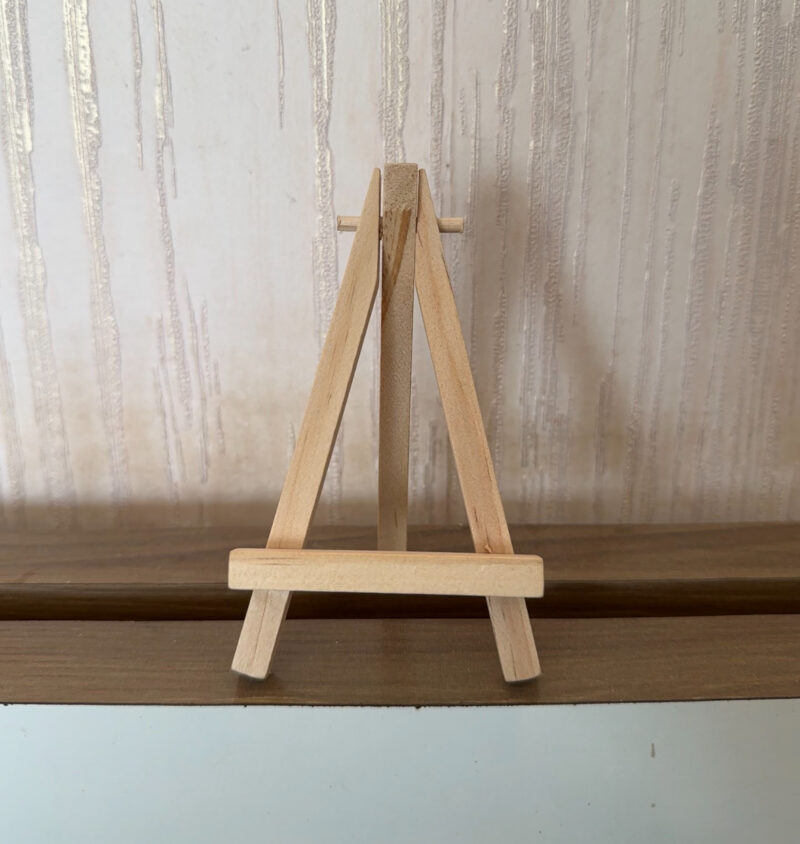 5 inch wooden easel stand