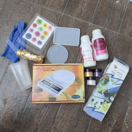Beginners kit for resin art