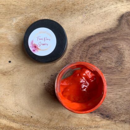 Reddish orange opaque pigment