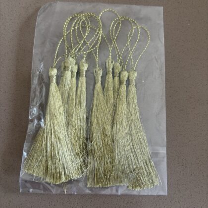 Golden tassel (10 piece in a pack)