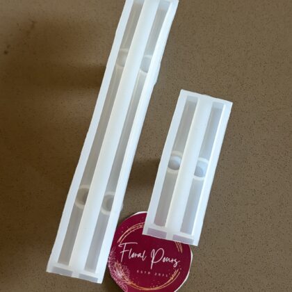 Straight tray handle