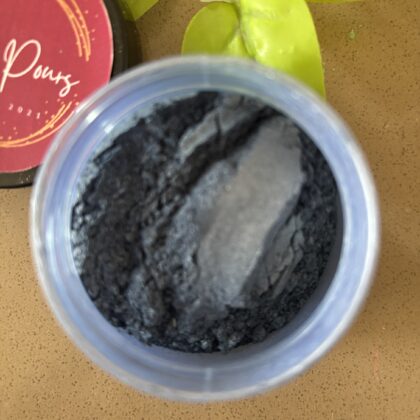 Dark bluish grey  pearl pigment