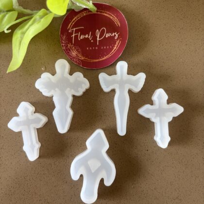Cross pendent/ keychain mould